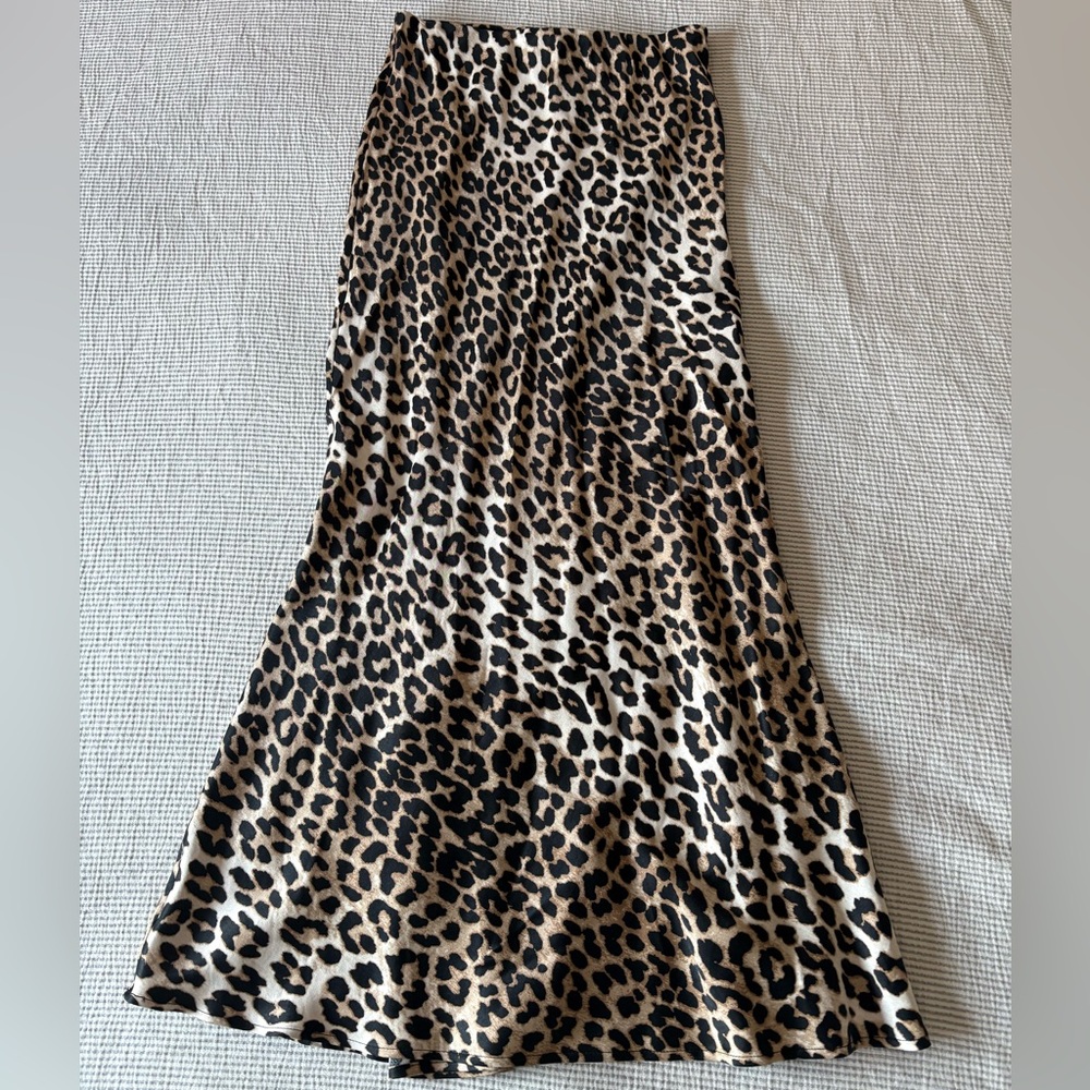 H&M Leopard Print Maxi Skirt